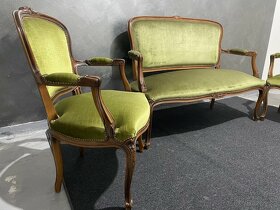 STAROŽITNÁ SOFA + 2 KŘESLA - 2