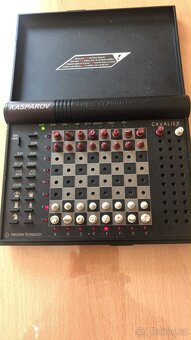 Šachový počítač KASPAROV-CAVALIER šachy - 2