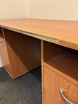 Psací stůl s šuplíky a skříňkou 140x75x65 - 2