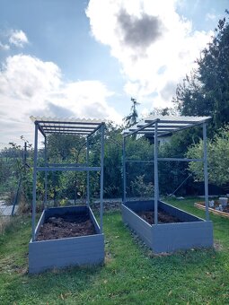 Zvýšené zahradní truhlíky - 2