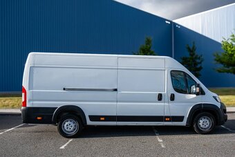 K pronájmu prostorná dodávku Peugeot Boxer L4H2 - 2
