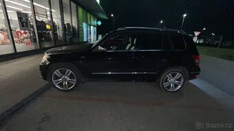 Mercedes-GLK320 - 2