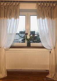 Záclony s krajkou a poutky - 2