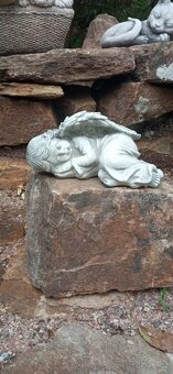 Zahradní dekorace- Andílek 1 - 2