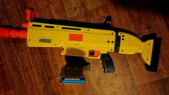Nerf Fortnite AR-L + AIR BLASTER s příslušenstvím - 2