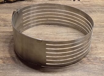 Forma na rozkrojení korpusu - 2