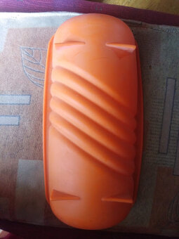 Silikonové formy na pečení . - 2