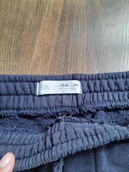 Nenošené tepláky Zara - 2