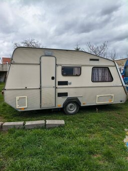 Karavan s doklady - 2