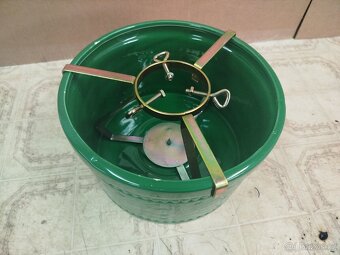 Stojan na vánoční strom - 2