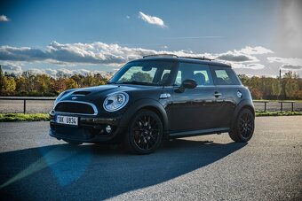 MINI R56 JCW (2011) - 2