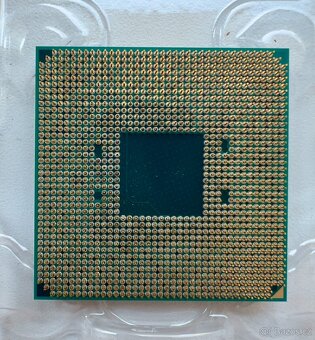 AMD Ryzen 5 1600 + originální chladič - 2