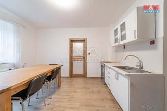 Prodej rodinného domu, 245 m², Hvězdonice - 2
