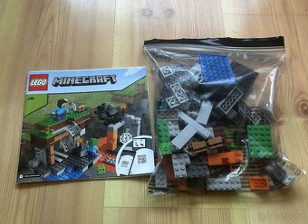 Lego Minecraft 21166 Opuštěný dům - 2