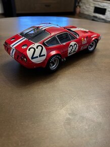 Ferrari 365 GTB4 - 2