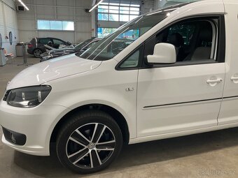 VOLKSWAGEN CADDY 1.6 TDI EDITION 30, 2015,163TKM,TAŽNÉ - 2
