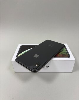 Apple iPhone XS Max 64GB - 2