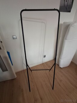 Šatní stojan, věšák - 2