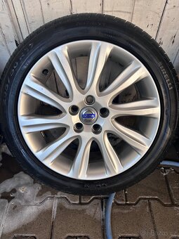 Letní sada alu kol Volvo V40 205/50 R17 - 2