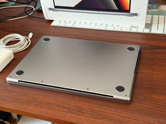 MacBook Pro 14" – M1 Pro, 16 GB RAM, 1 TB, space gray, CZ - 2