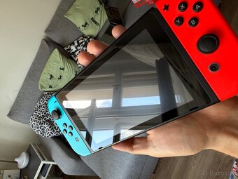 Nintendo Switch + 8 her – TOP stav, komplet balení - 2