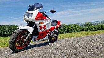 Yamaha FZ750 Genesis 1988 - 2