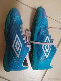 Kopačky adidas, puma a sálové kopačky Umbro - 2