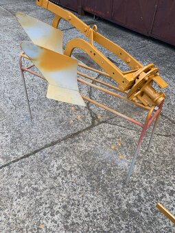 Prodám dvouradličný pluh za malotraktor - 2