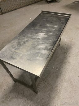 Nerezový stůl s lemem 150×70 cm – výška 90 cm, bez police - 2