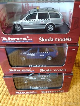 MODEL ABREX TAXI 1:43 pouze KOMPLET 3 KUSY - 2