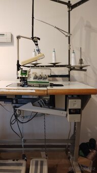 Šicí stroj SIRUBA coverlock - 2