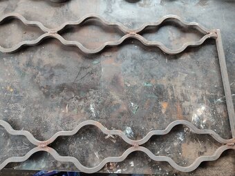 Hydraulický lis na výrobu mříží - 2