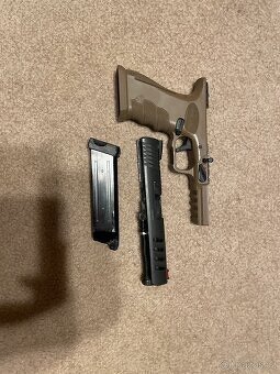 airsoftová pistole - 2