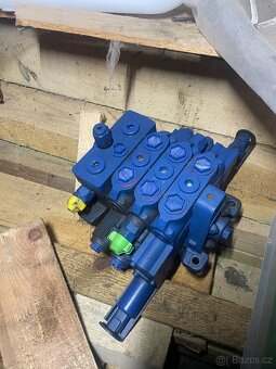 Hydraulický rozvaděč LOCUST 903 - 2