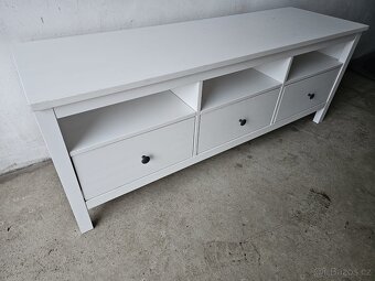 IKEA HEMNES tv stolek - bílé mořidlo - 2