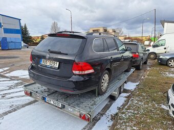 Volkswagen Golf 5 combi 1.6i - 2