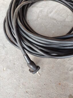 Kabel se zástrčkou - 2