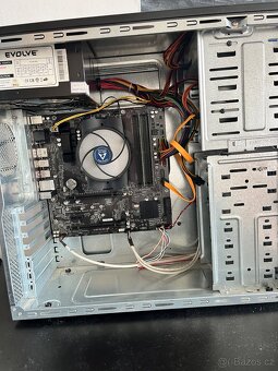 Ryzen 3 2200G | Arctic Chladič | B350M |16GB DDR4 | SSD 128G - 2