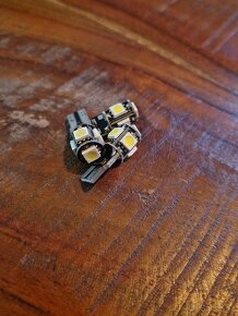 LED žárovky - 2