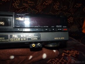 videorekordéry AIWA a JVC - 2