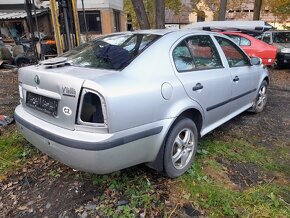 Škoda Octavia 1.6i, 74.kw, motor AKL pouze díly - 2