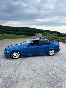 BMW E36 325i - 2