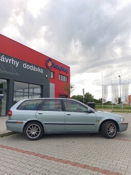 Volvo V40 ; 1,8 ben. ; 2003 - 2