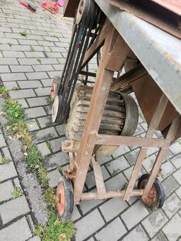Cirkularka s kolébkou okružní pila - 2