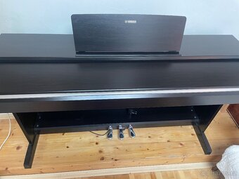 Yamaha YDP 142 Arius - 2