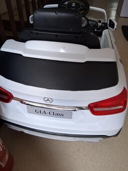 Prodám dětské autíčko MERCEDES - 2