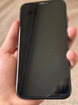 iPhone XR 128 GB černý plně funkční - 2