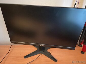 Prodám stolní PC ke hrám i k práci. - 2