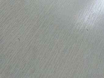 Jídelní stůl a židle - 2