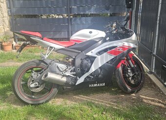 Yamaha R6 - 2